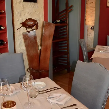 Chateau De L'hoste 3*