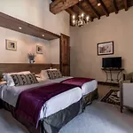 Chateau De L'hoste 3*