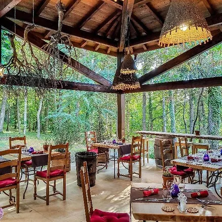 Château De L'hoste Hotel Saint-Beauzeil