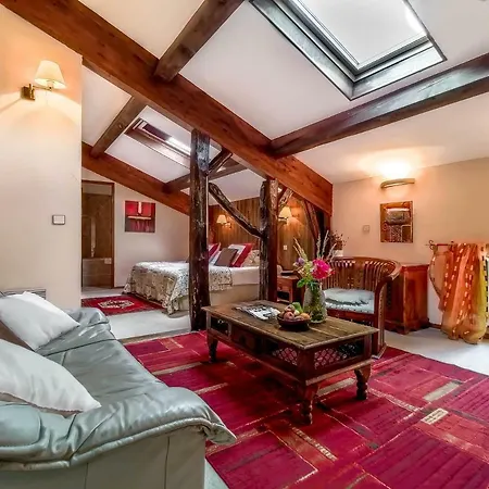 Chateau De L'hoste Hotel Saint-Beauzeil