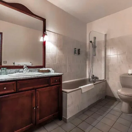 Chateau De L'hoste Hotel Saint-Beauzeil