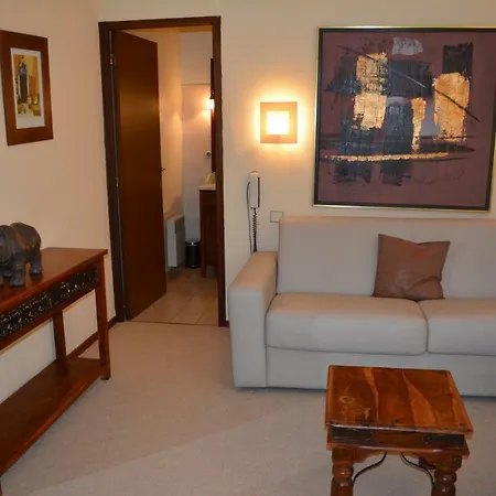 Chateau De L'hoste Hotel