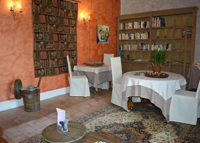 Chateau De L'hoste Hotel Saint-Beauzeil