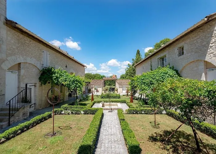 Hotel Chateau De L'hoste