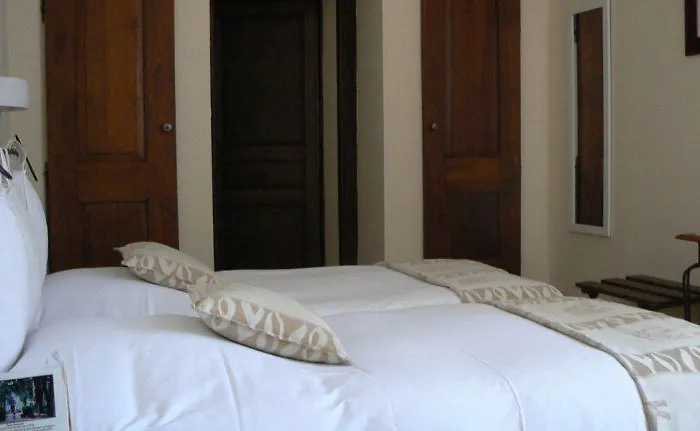 Chateau De L'hoste Hotel Saint-Beauzeil