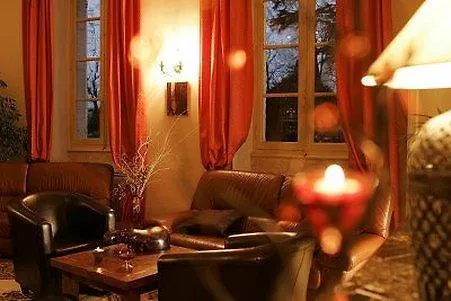 Chateau De L'hoste 圣博泽伊