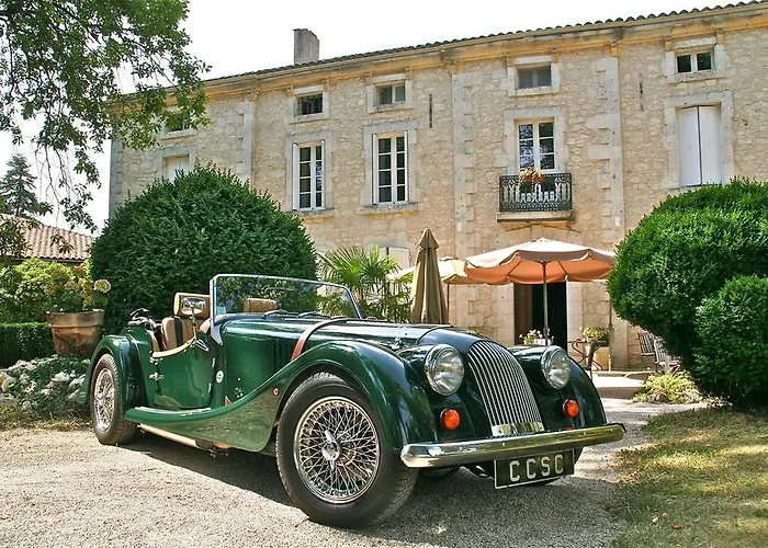 Chateau De L'hoste 3* 圣博泽伊