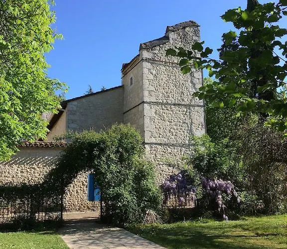 Chateau De L'hoste 3*