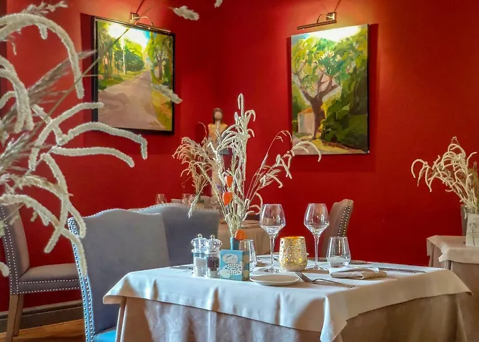 Chateau De L'hoste 3* Saint-Beauzeil